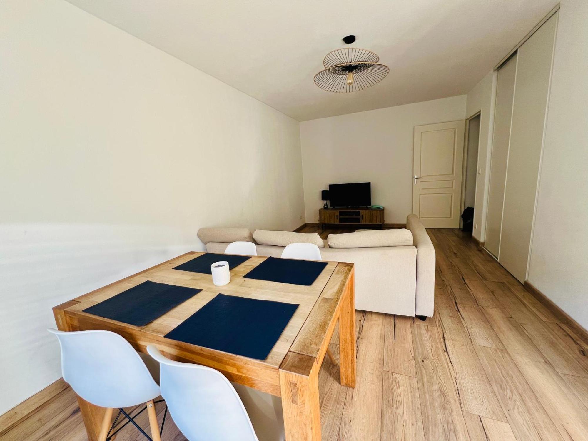 ניס Magnificent Renovated Apartment, 2 Rooms Of 45 M2, Close Tothe Sea, Top Floor, Terrace מראה חיצוני תמונה
